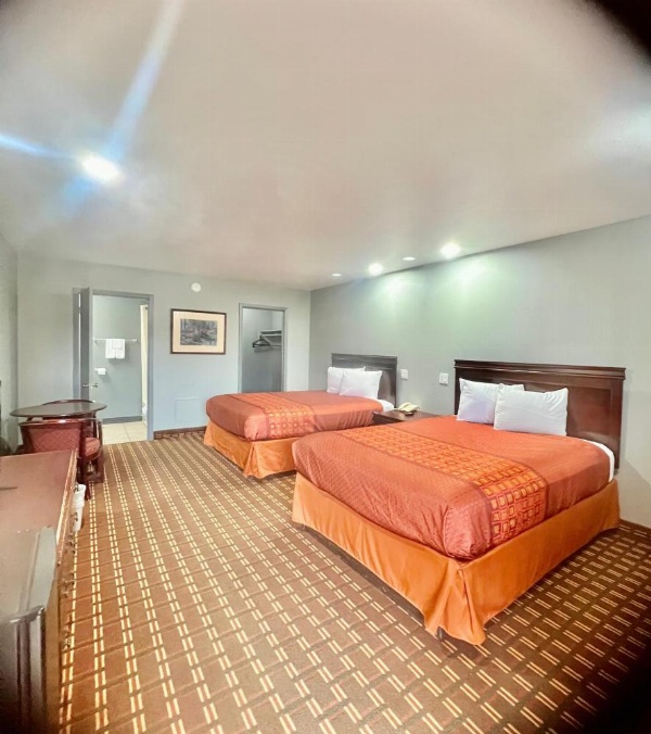 Palace Motel DEQUEEN image 5